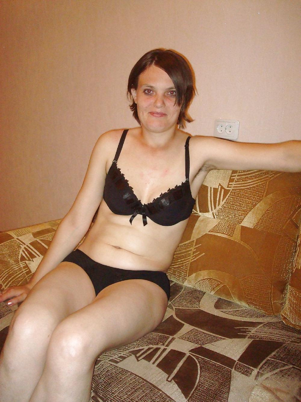 7P Valentina Housewife