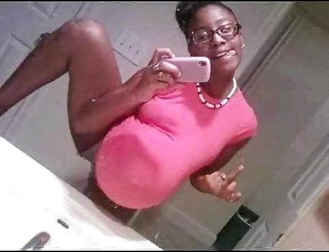 4P YOUNG PREGNANT EBONY BABYMAMA