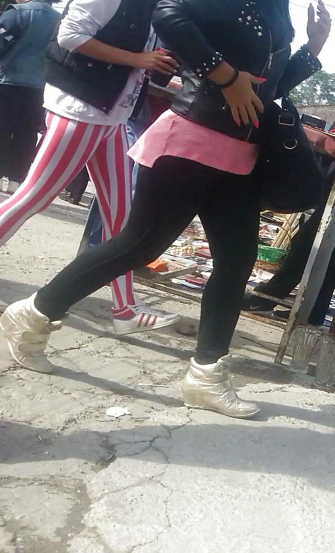 25P Spy girls teens leggigns, ass, cameltoe romanian