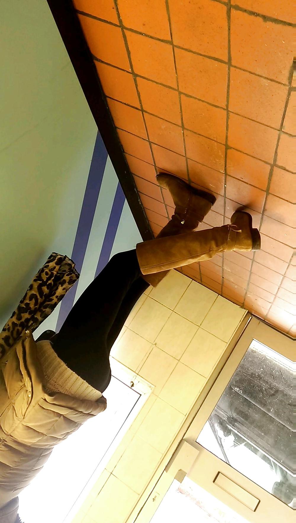 23P Hot Blonde Milf Yoga pants 