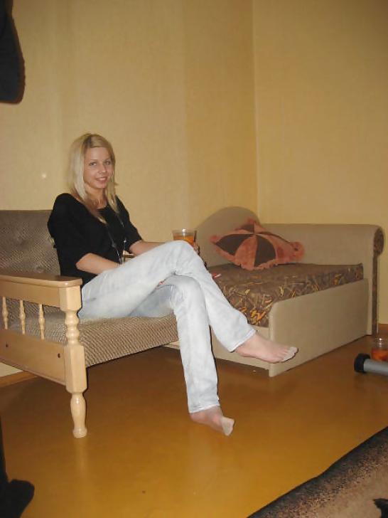25P Jeans over Pantyhose skintight jeans over sheer tights