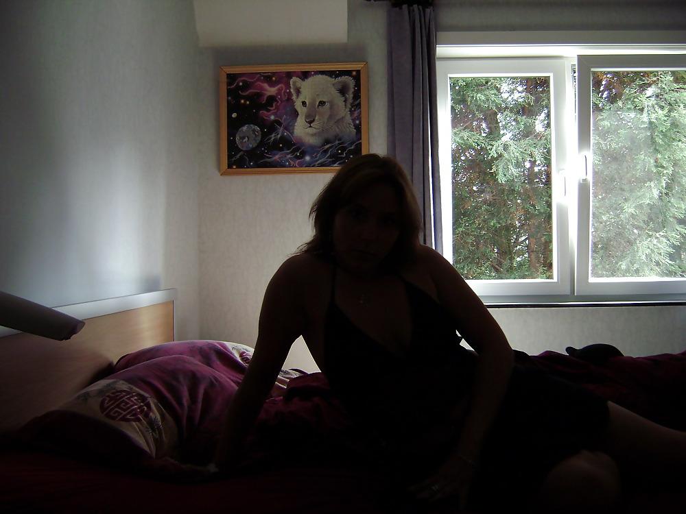 25P Belgian girl 1 of 2
