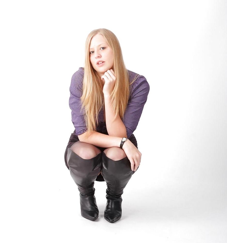 15P Hotlegs-perfect teen 32