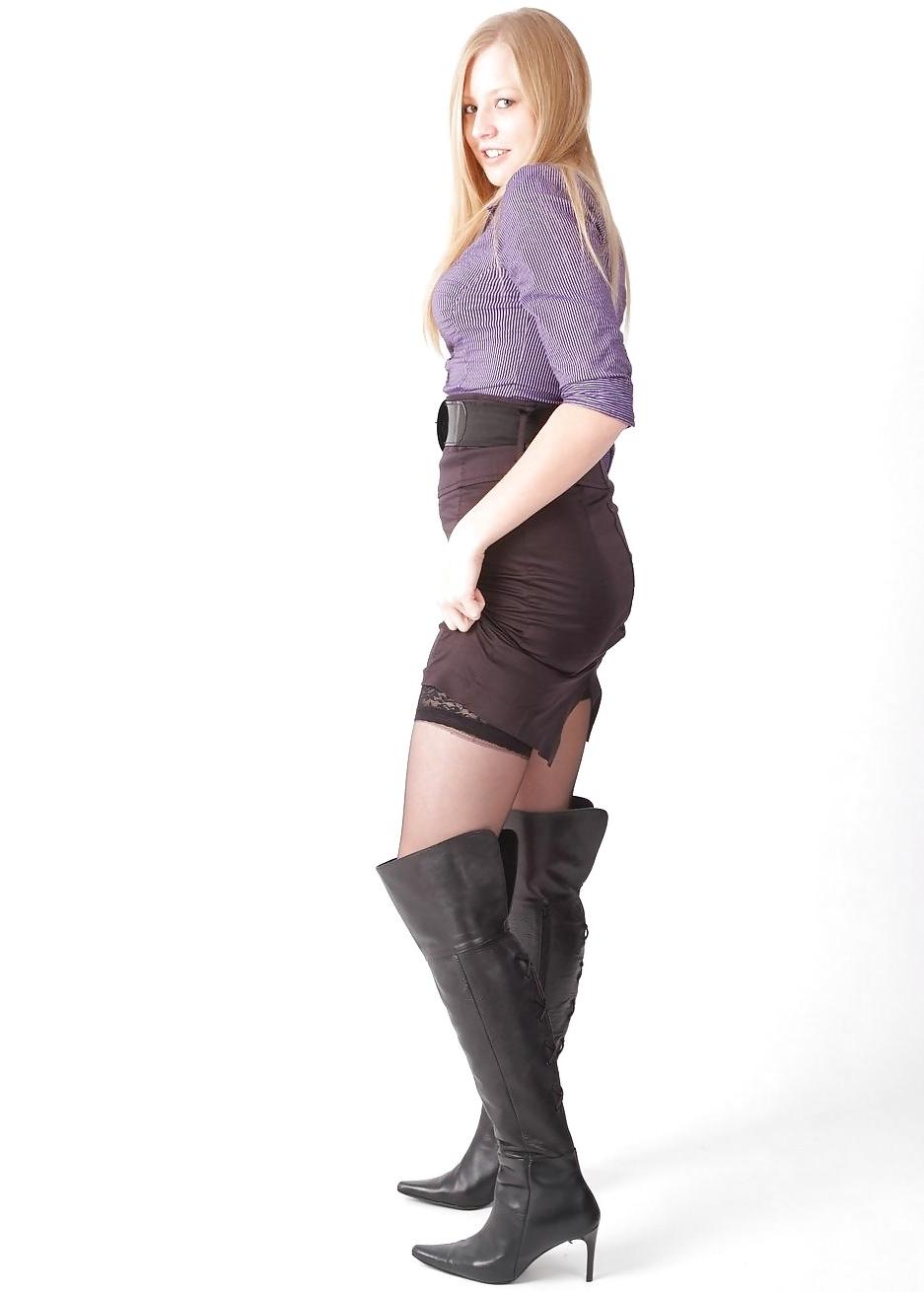 15P Hotlegs-perfect teen 32