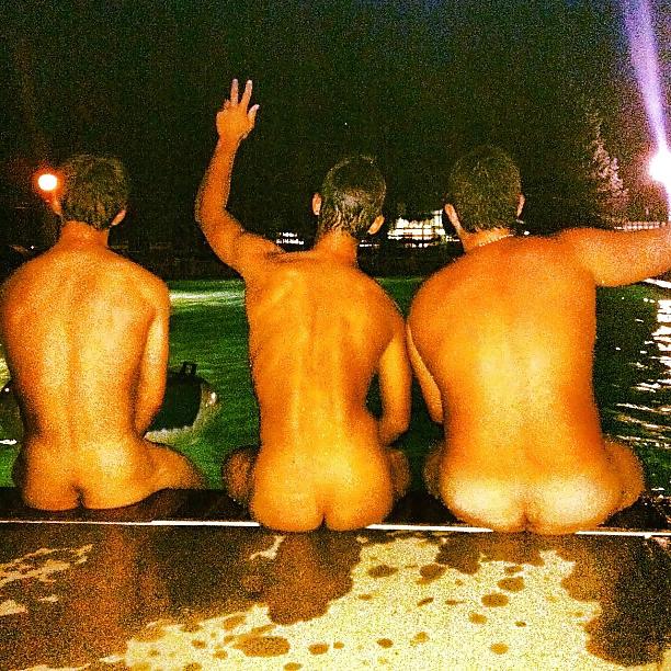 25P Skinny Dipping LX by bootsandballs