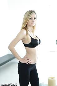 25P Natalia Starr Sexy Pornstar With Attractive Belly tattoo