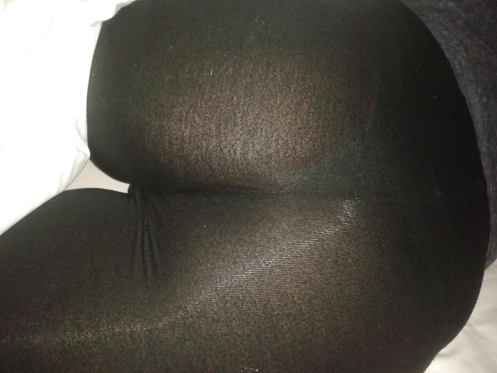8P Ass and camel toe in leggings