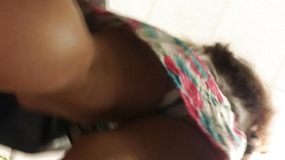 20P Upskirt at department store (screenshots of vids)