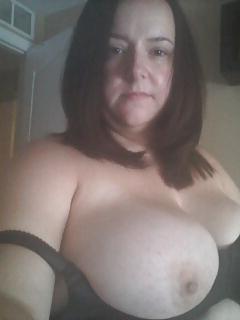25P Comment if u would or want to fuck my chubby girl??