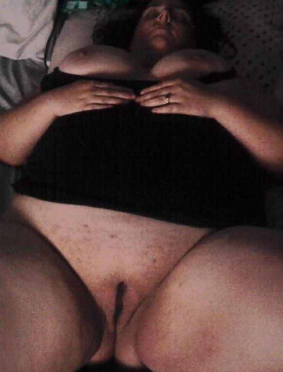 25P Comment if u would or want to fuck my chubby girl??
