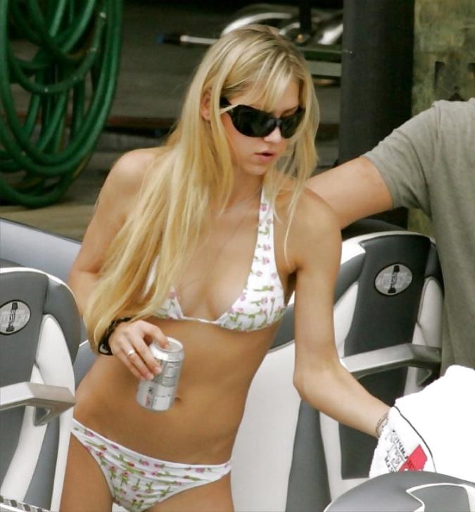 25P Most Perfect Women Alive ??? Anna Kournikova !!! (COMMENTS)