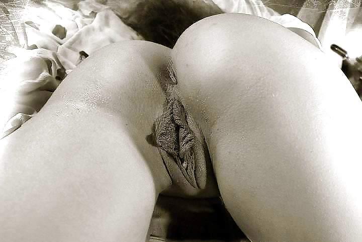 12P Lip-smacking Labia