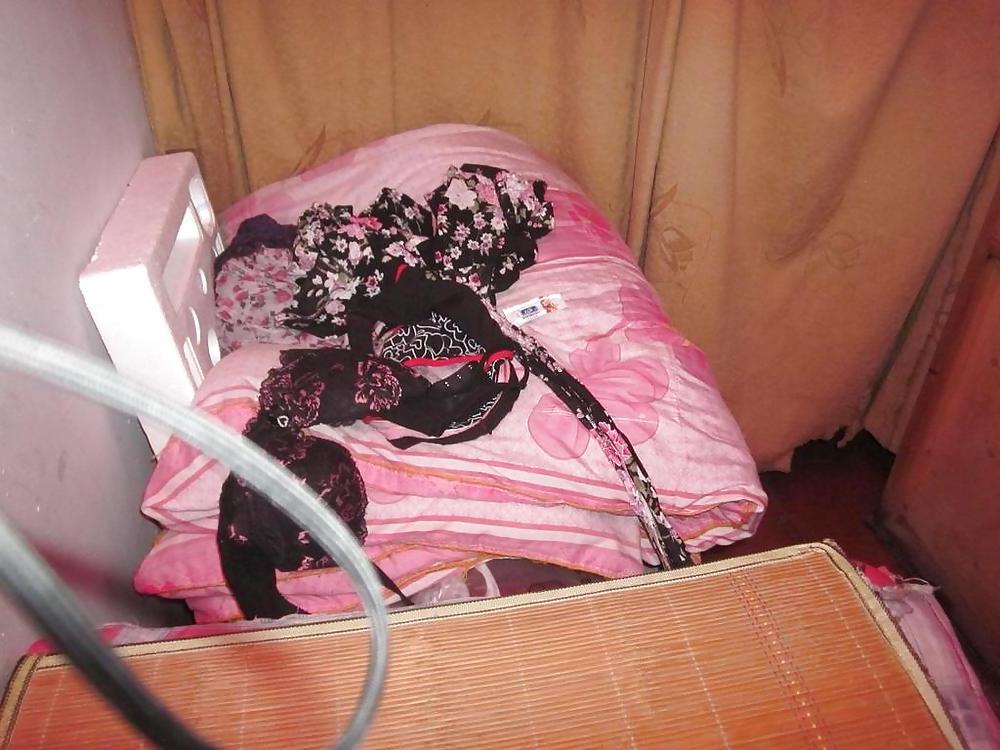 24P Low budget PRC hooker 