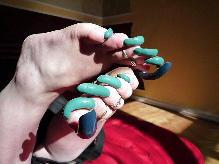 13P Toes