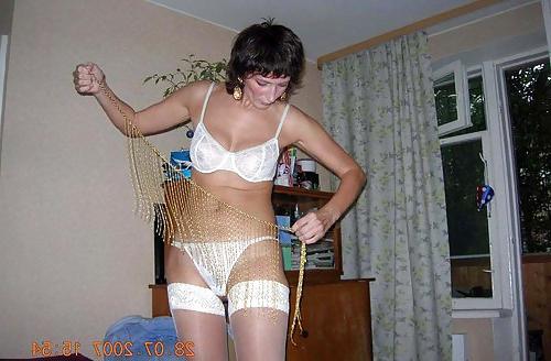 25P The Sexy Housewife 21