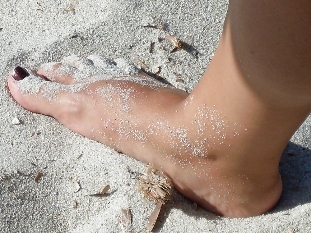 16P Wife feet