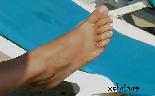 16P Wife feet