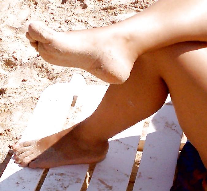 16P Wife feet