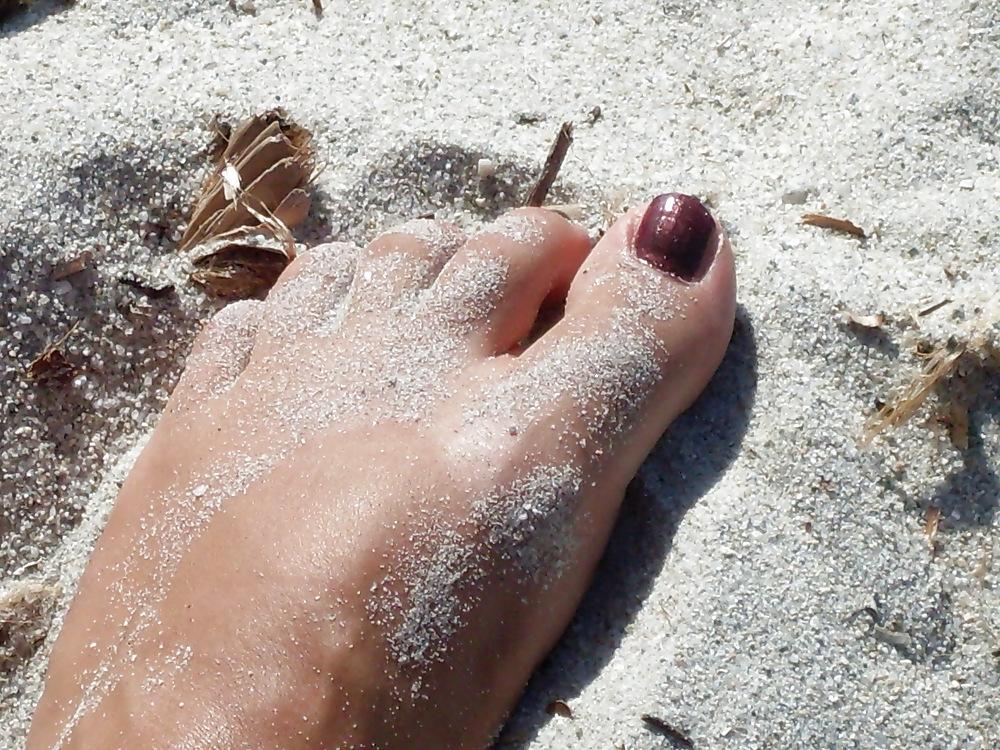 16P Wife feet