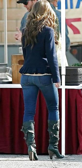 13P Candid street ass- by pirate90