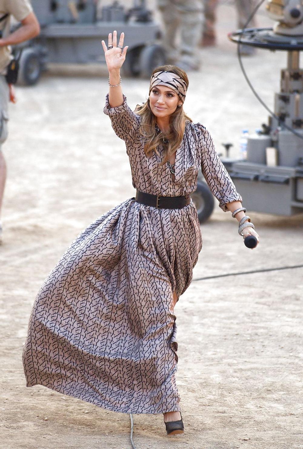 25P Jennifer Lopez boobnipslip Wetten Dass show