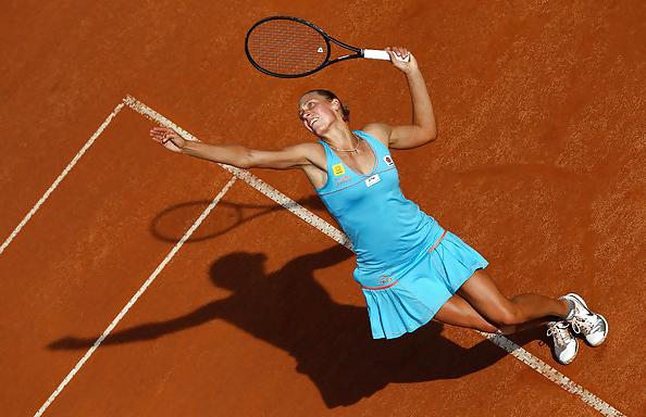 11P Belgian tennis babe - Yanina Wickmayer