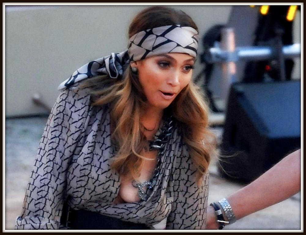 5P Jennifer Lopez  BREAST REVEALED  on Wetter Das TV Show  