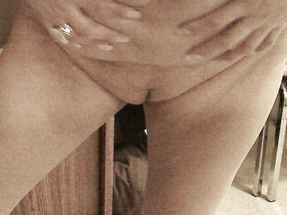 19P MY FAT SHAVED PUSSY
