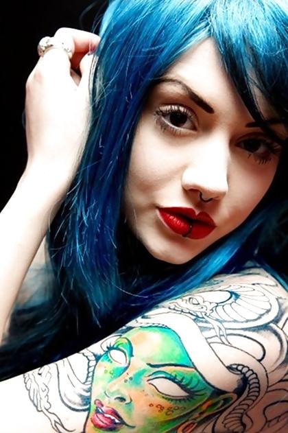 25P Beautiful naked girls with tattoos