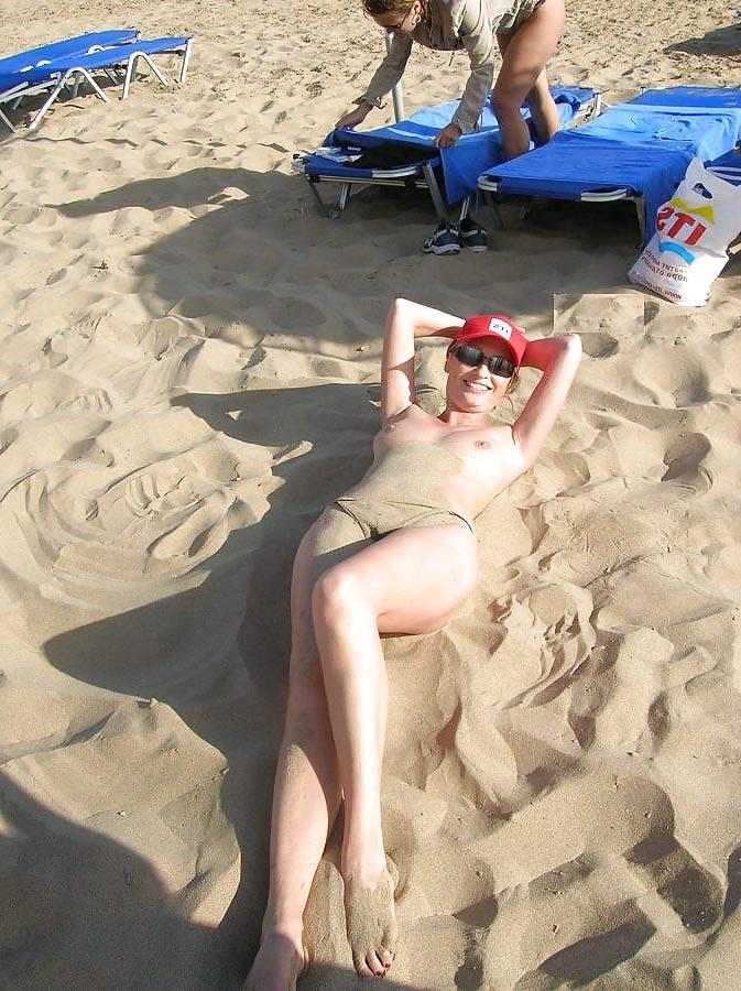 22P The Sexy Housewife 35