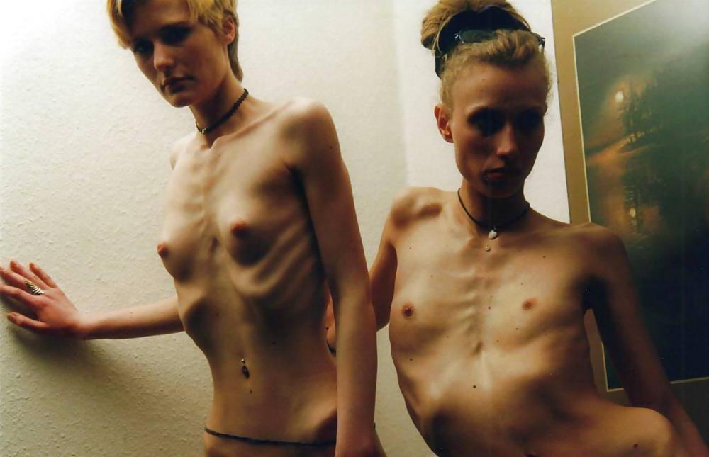 22P Skinny Girls