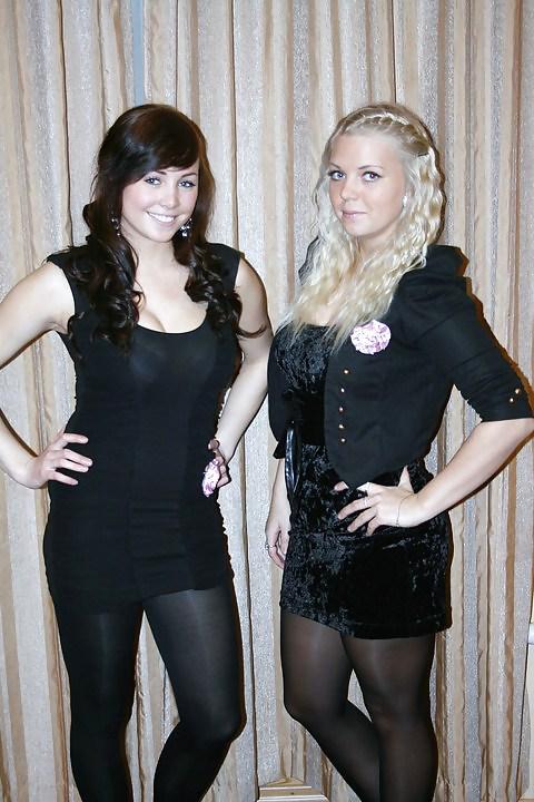 25P Shiny Legs and Upskirt