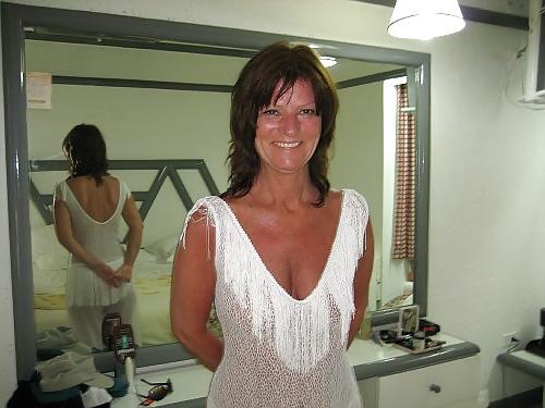 5P Elaine a housewife, nudist and slut