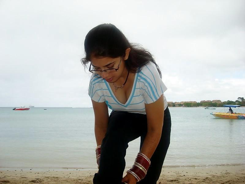 15P Indian teen nude 310