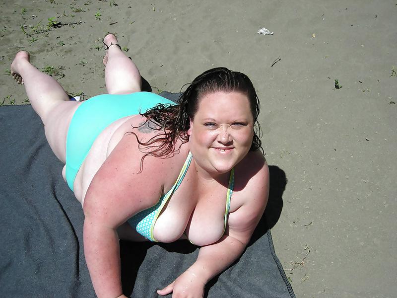 20P Neighbors BBW housewife outdoors