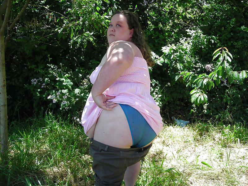 20P Neighbors BBW housewife outdoors