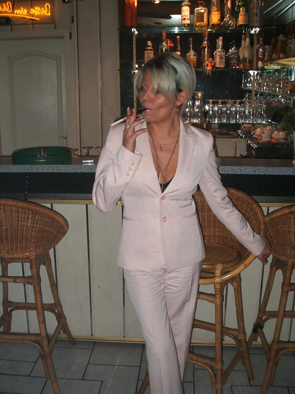 25P The Sexy Housewife 37, Part 2