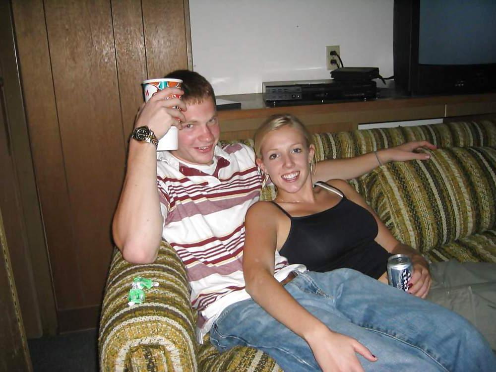 25P Strip Poker Pics