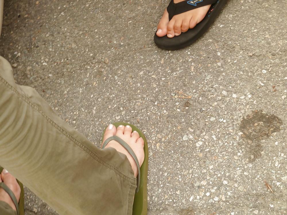 12P Spy cam feet