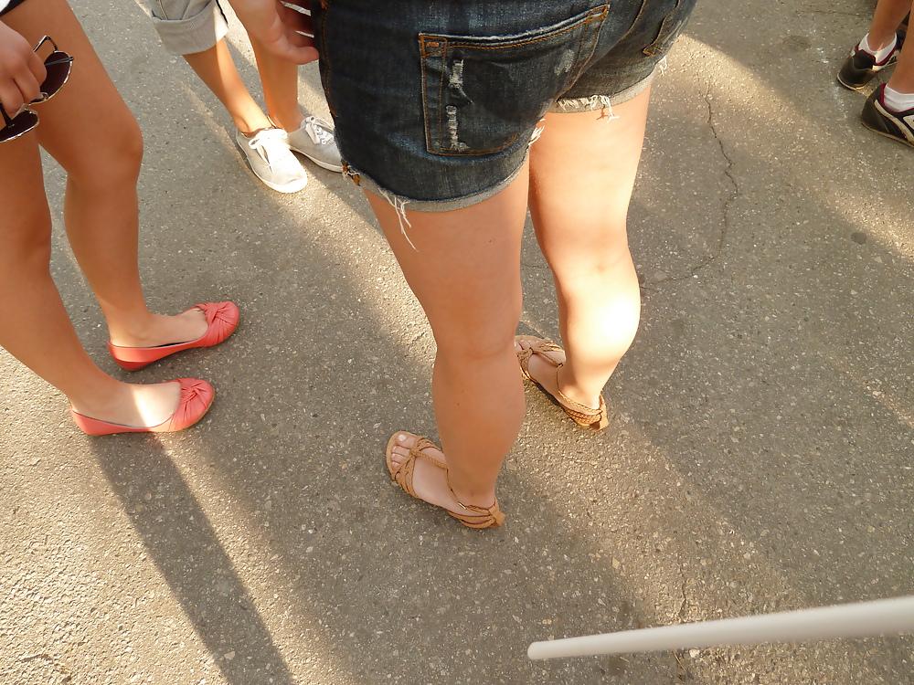 12P Spy cam feet