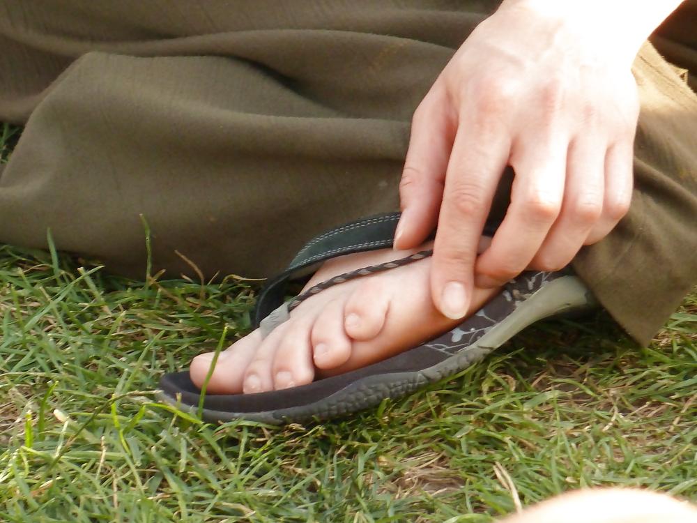 12P Spy cam feet