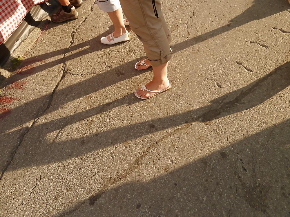12P Spy cam feet