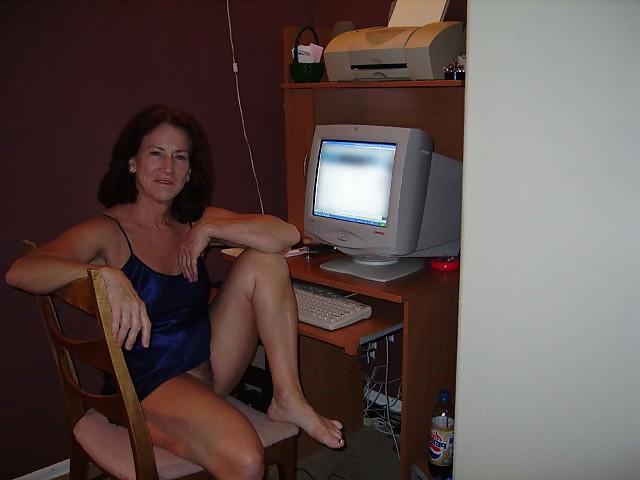 24P Housewife Sluts 73