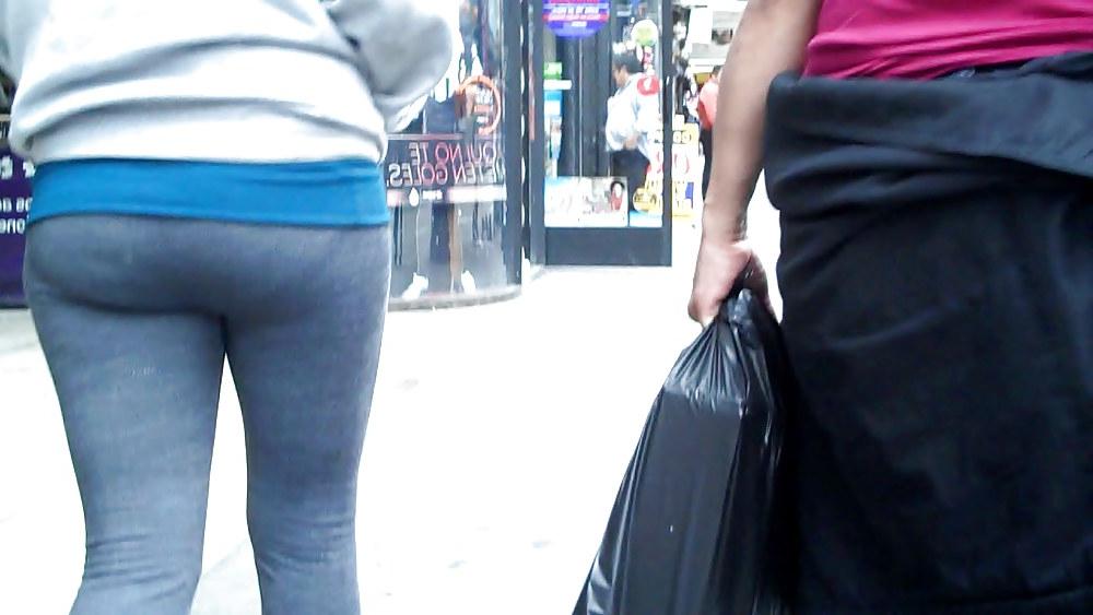 25P A few butts and crazy ass in jeans looking good