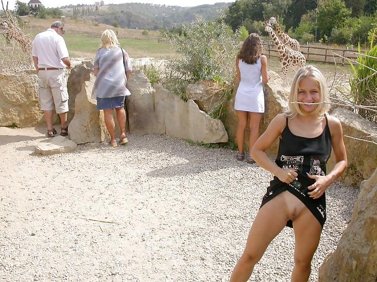 20P Trip To The Zoo With Blonde,By Blondelover.
