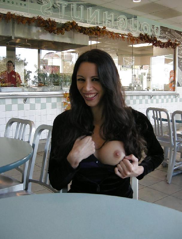 15P Brunette flashing in the street by Sail