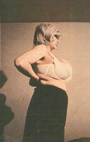 14P A bit o' Chesty Morgan (vintage)
