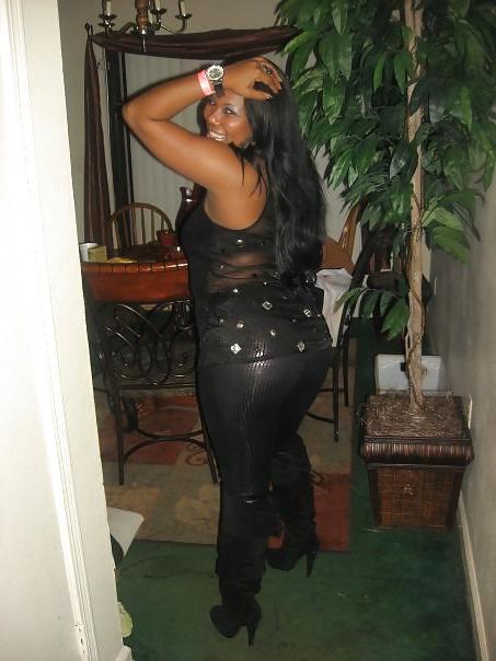 25P Sexy tights and shiny clothes.