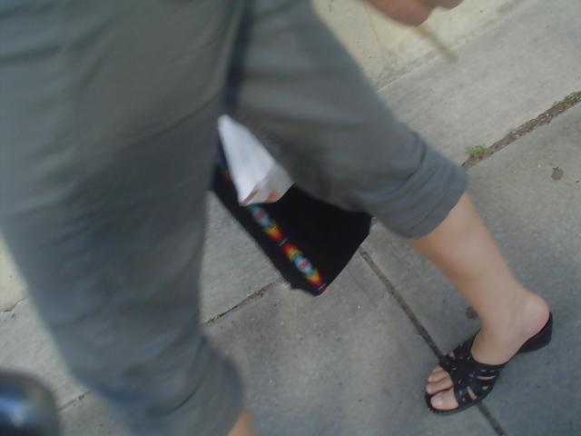 21P Feet.legs&butts in public