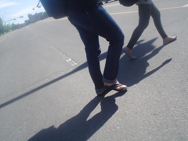 21P Feet.legs&butts in public